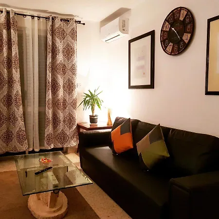 Sunshine Court 4 Apartment