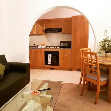 Apartment Sunshine Court 4